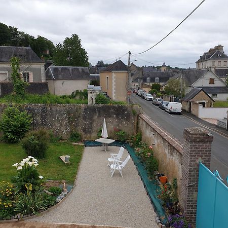 L 'Appartement Du Rocher Château-du-Loir Extérieur photo